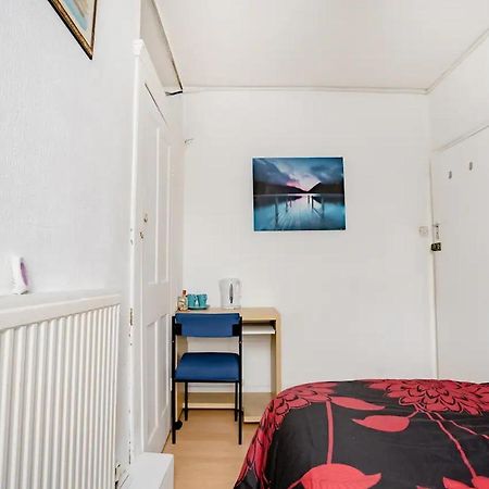 Homestay Near Tottenham Hotspur Stadium London Exterior photo