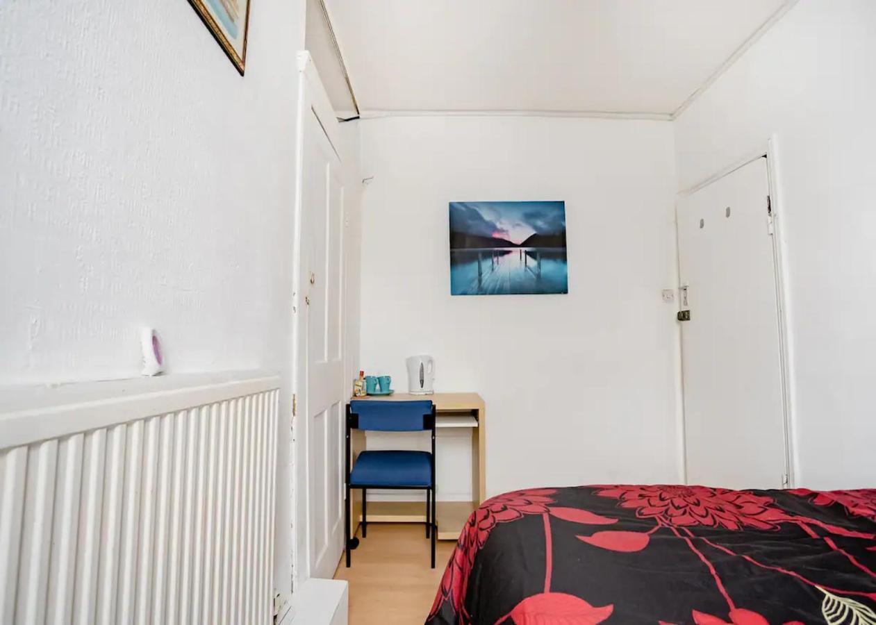Homestay Near Tottenham Hotspur Stadium London Exterior photo
